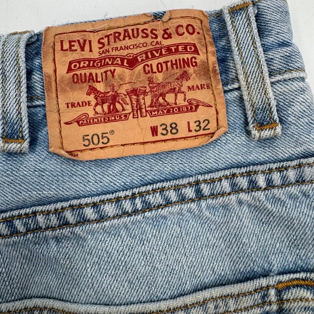 Levi's 505 Regular‎ Fit Light Wash Denim Jeans Men's W38 L32